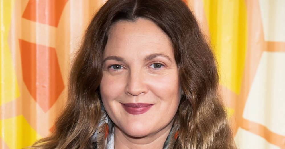 Watch Drew Barrymore’s Thoughtful Beauty Tutorial About Coping With Anxieties During the Coronavirus - www.usmagazine.com