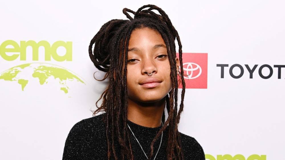 Willow Smith Shaves Her Head While Locked in a Box for 24 Hours - www.etonline.com - Los Angeles - county Cole