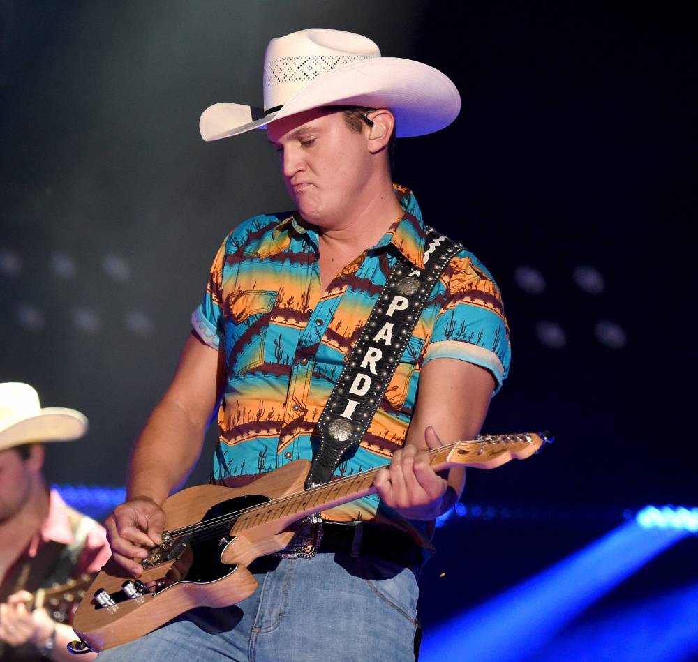 Jon Pardi Stuck Indoors Amid Coronavirus: ‘I Haven’t Had To Stay Home This Long For A Long Time’ - etcanada.com