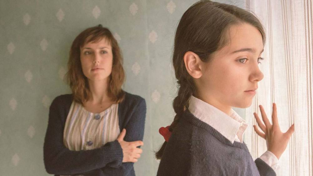'Schoolgirls' ('Las Niñas'): Film Review - www.hollywoodreporter.com - Spain - Choir