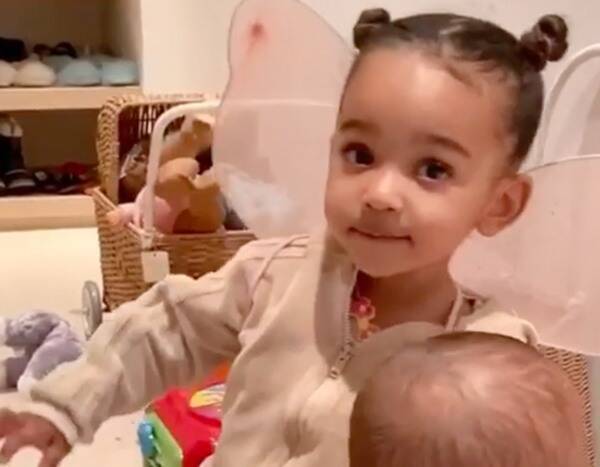 Watch Chicago West Sing Her Baby Brother Psalm a Rainy Day Song - www.eonline.com - Chicago