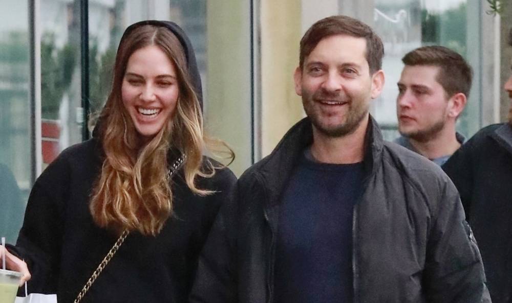 Tobey Maguire & Girlfriend Tatiana Dieteman Can't Stop Laughing During Afternoon Outing! - www.justjared.com - Los Angeles
