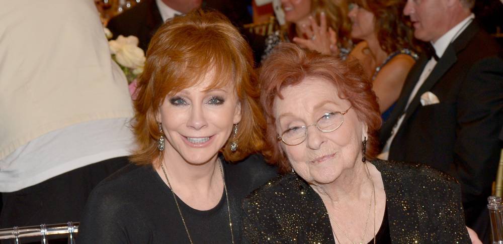 Reba McEntire Mourns Death of Mom Jacqueline: 'She Had a Wonderful, Full, Healthy Life' - www.justjared.com