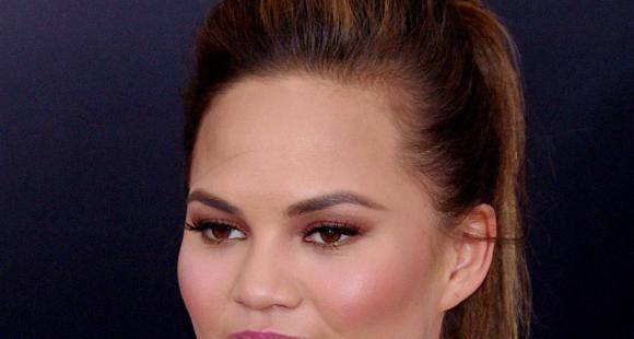 Chrissy Teigen is excited to make 'Gulab Jamun' and Twitterati is helping her with tips - www.pinkvilla.com - USA