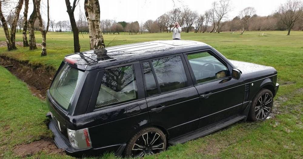 'Anyone lost a Range Rover? It's on Horwich Golf Course' - www.manchestereveningnews.co.uk