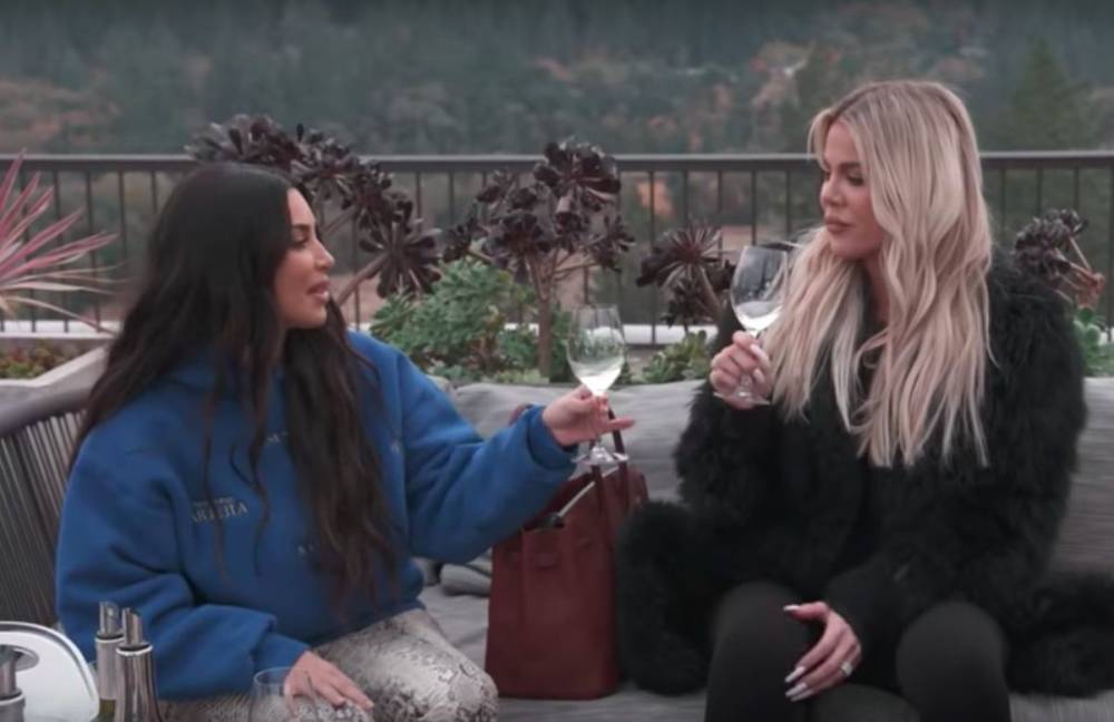 Khloe Kardashian Dares Kris Jenner To Compliment Strangers In Sneak Peek At ‘Keeping Up With The Kardashians’ - etcanada.com - county Napa