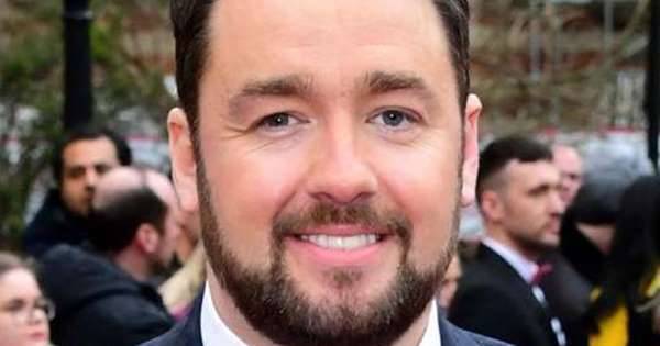 Jason Manford says he won't pull out of touring musical over coronavirus fears - www.msn.com