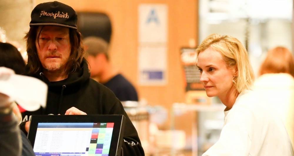Norman Reedus Stocks Up on Groceries With Girlfriend Diane Kruger Amid Coronavirus Panic - www.justjared.com - Los Angeles