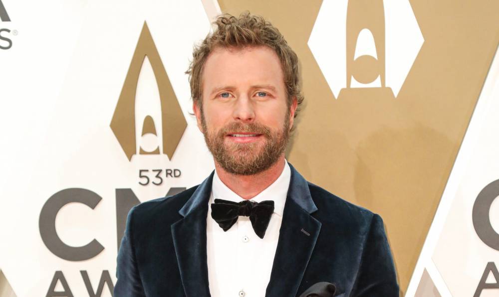 Dierks Bentley Closes Bar & Grill, Promises To Give Employees $1,000 Each - etcanada.com - Nashville