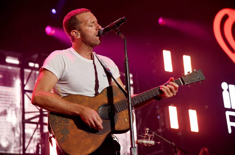 Watch Coldplay's Chris Martin Serenade Fans From Afar Amid Coronavirus Crisis - www.billboard.com
