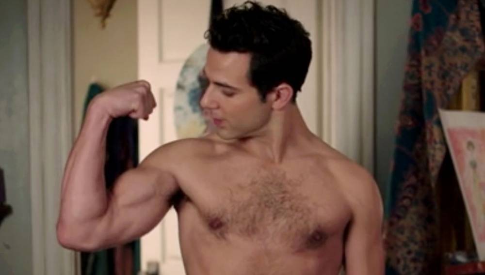 Skylar Astin Flexes His Muscles During Shirtless Scene on 'Zoey's Extraordinary Playlist' - www.justjared.com