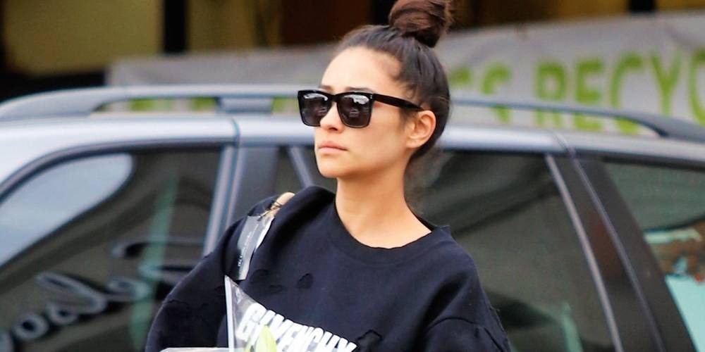 Shay Mitchell Stocks Up On Essentials & Flowers During Family Grocery Run - www.justjared.com - Los Angeles