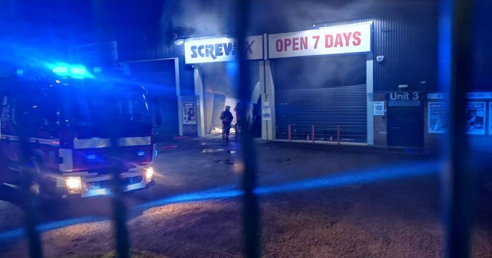 Fire crew and police called to Screwfix in Salford following attempted burglary - www.manchestereveningnews.co.uk - Manchester
