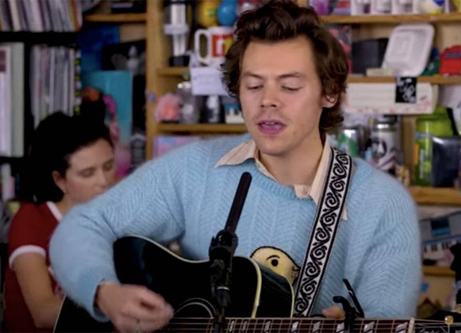 WATCH: Harry Styles’ ‘tiny desk’ concert is the ideal thing to help boost spirits - evoke.ie