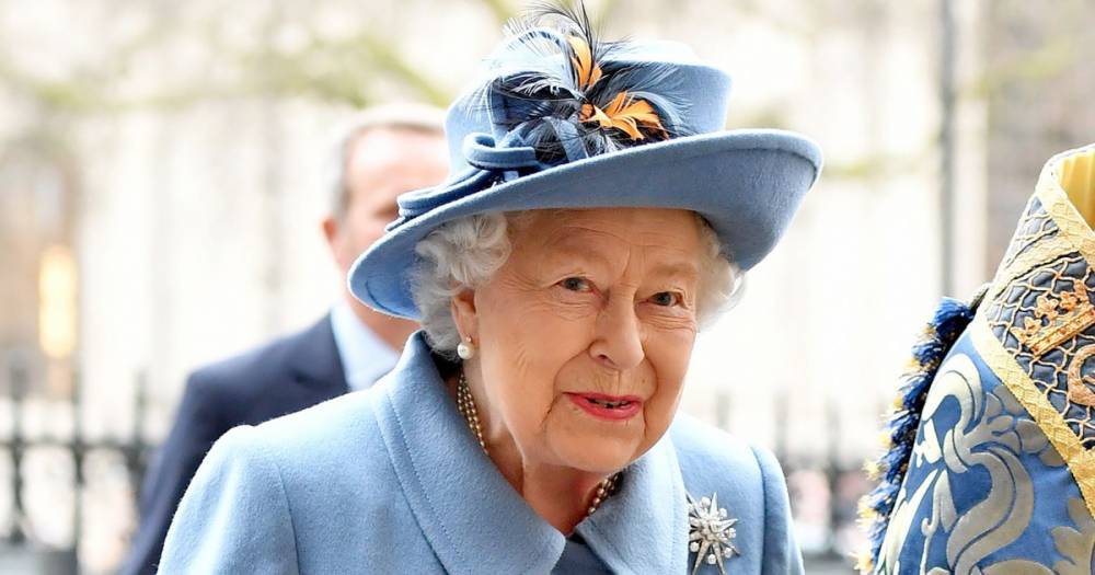 How Queen Elizabeth II and Buckingham Palace Are Handling Coronavirus Outbreak: 5 Changes - www.usmagazine.com - Britain