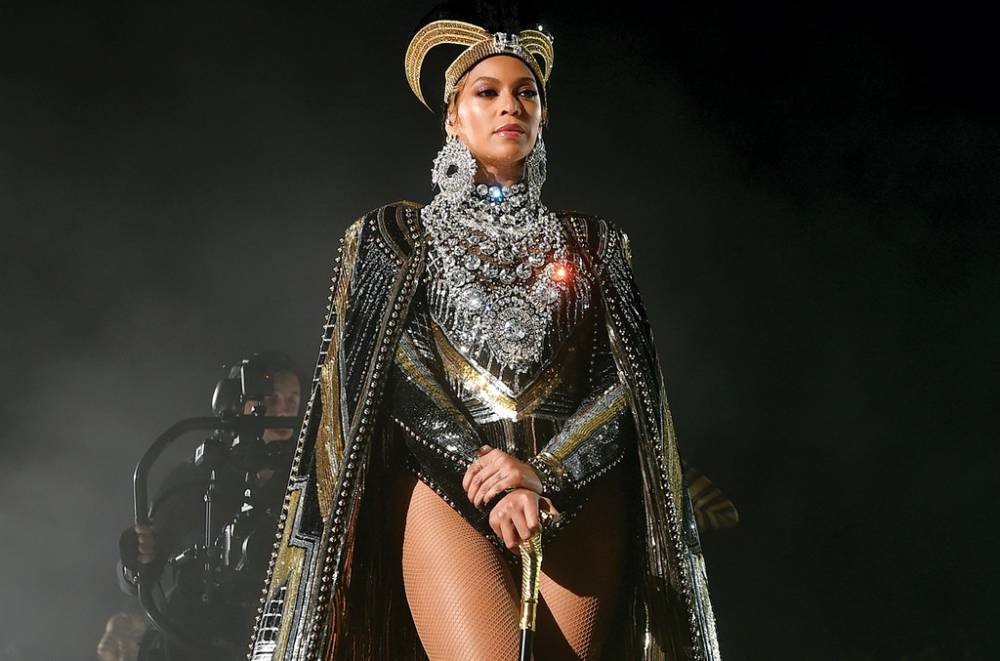 To Make Social Distancing a Bit Easier, Tune Into Beyonce's 'Homecoming' Watch Party - www.billboard.com