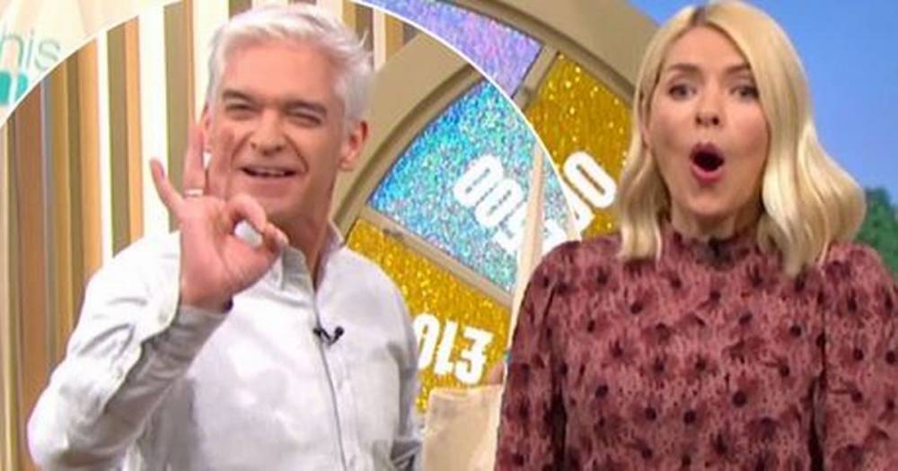 ‘We call it our bag of s**t’ Phillip Schofield swears on This Morning and couldn’t care less - www.manchestereveningnews.co.uk