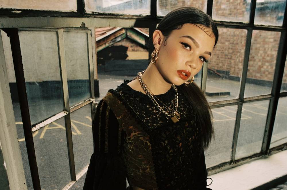Rising U.K. Artist Lola Young Unveils 'Pick Me Up' From Upcoming Debut EP: Exclusive - www.billboard.com