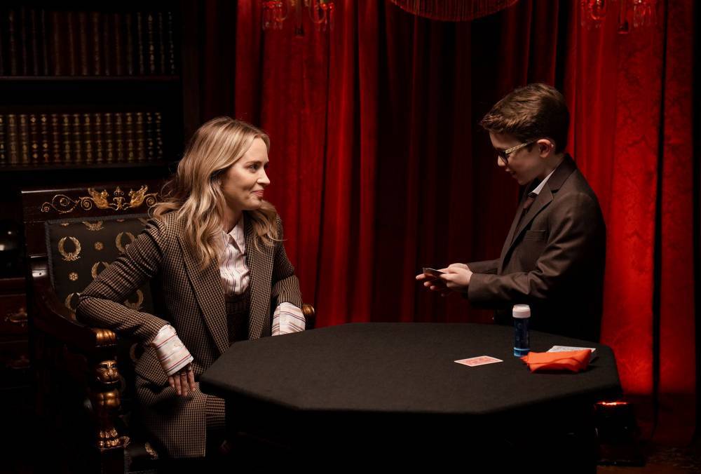 Emily Blunt Is Amazed As 10-Year-Old Magician Wows Her With Incredible Card Trick - etcanada.com - Ireland