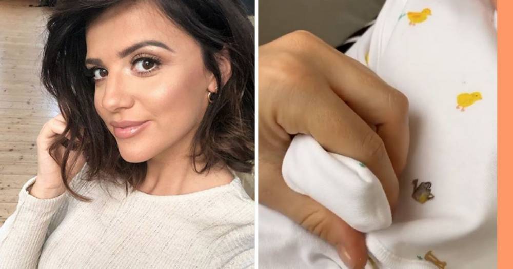 Lucy Mecklenburgh shares adorable glimpse of baby son Roman as she relaxes at home after giving birth - www.ok.co.uk