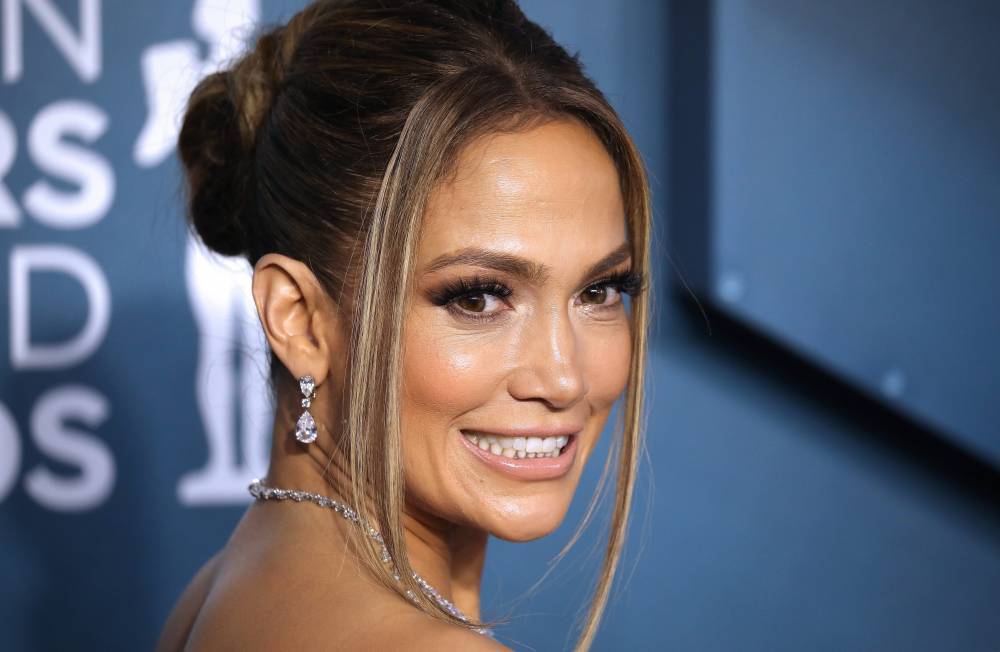 Jennifer Lopez Gets The Rockstar Treatment From Son Maximilian During Coronavirus Self-Isolation - etcanada.com