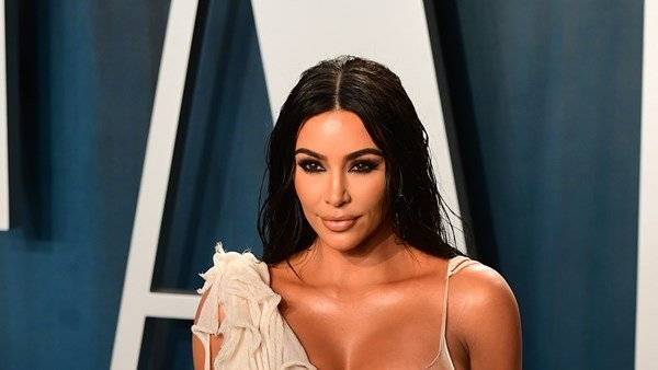 Kim Kardashian West misses famous sisters during coronavirus isolation - www.breakingnews.ie - California - Los Angeles