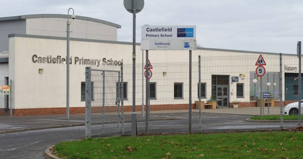 East Kilbride primary pupil and family self isolating after youngster showed COVID-19 symptoms - www.dailyrecord.co.uk