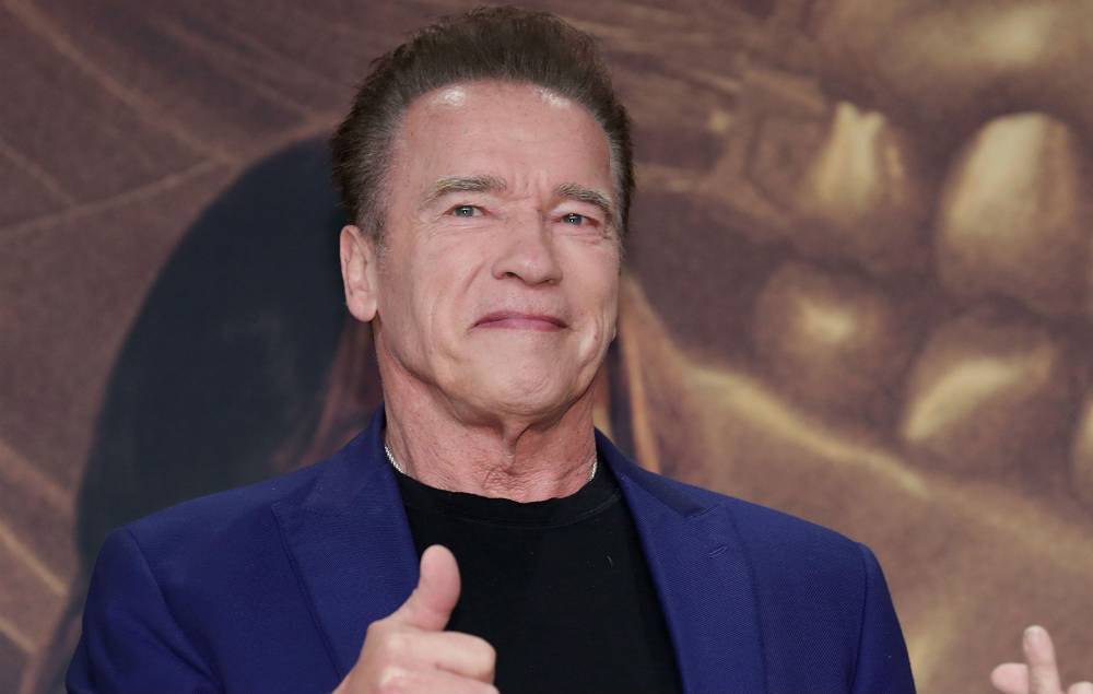 Watch Arnold Schwarzenegger give coronavirus tips from his hot tub - www.nme.com - California
