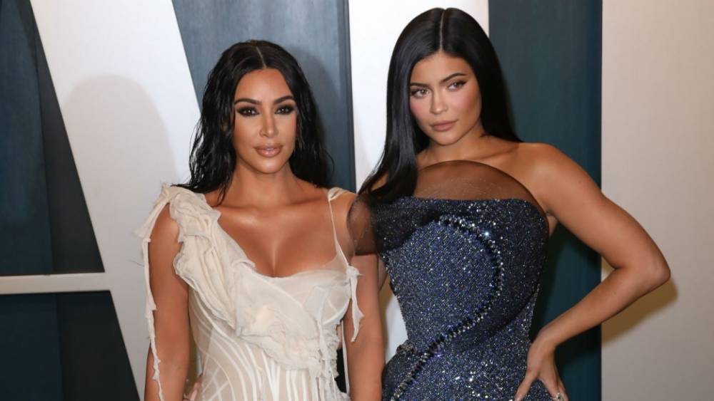 Kim Kardashian Reveals She and Her Sisters Are Social Distancing Amid Coronavirus Outbreak - www.etonline.com