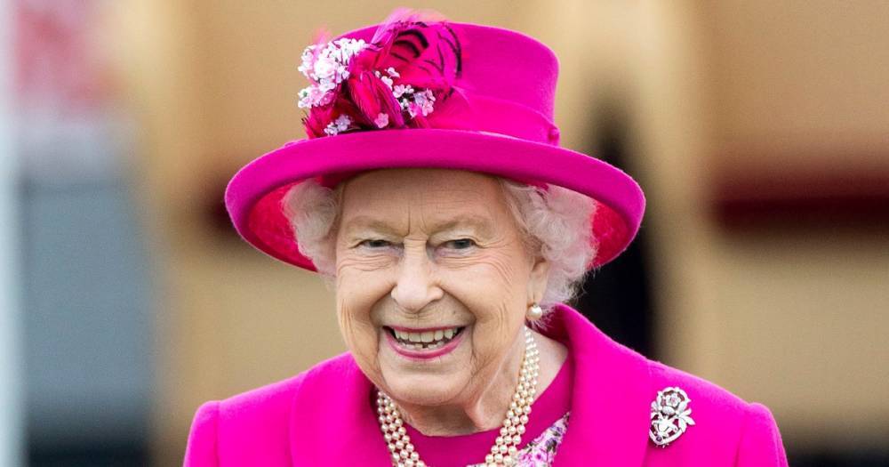 Queen Elizabeth II Assures U.K. That Royal Family Is ‘Ready’ to Aid in Coronavirus Pandemic - www.usmagazine.com - Britain