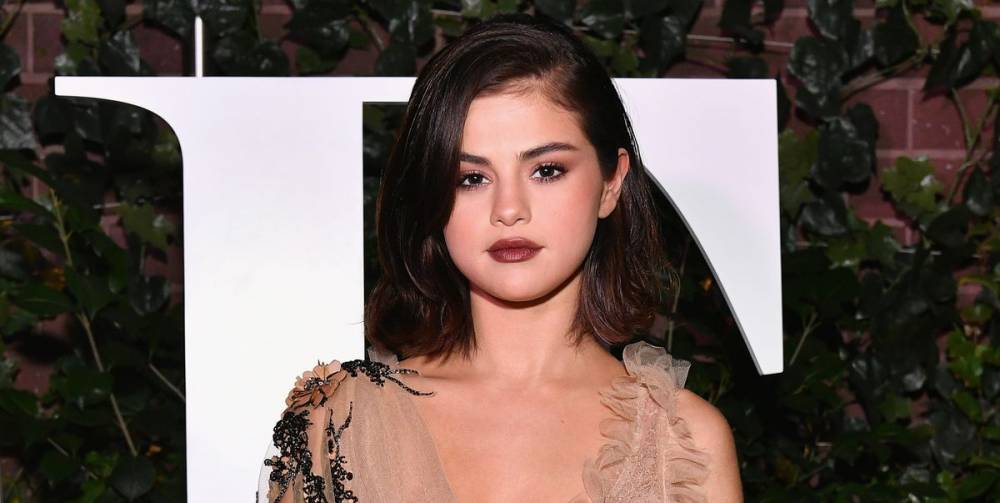 Selena Gomez Is Giving You the Chance to Be in Her First Rare Beauty Campaign - www.elle.com