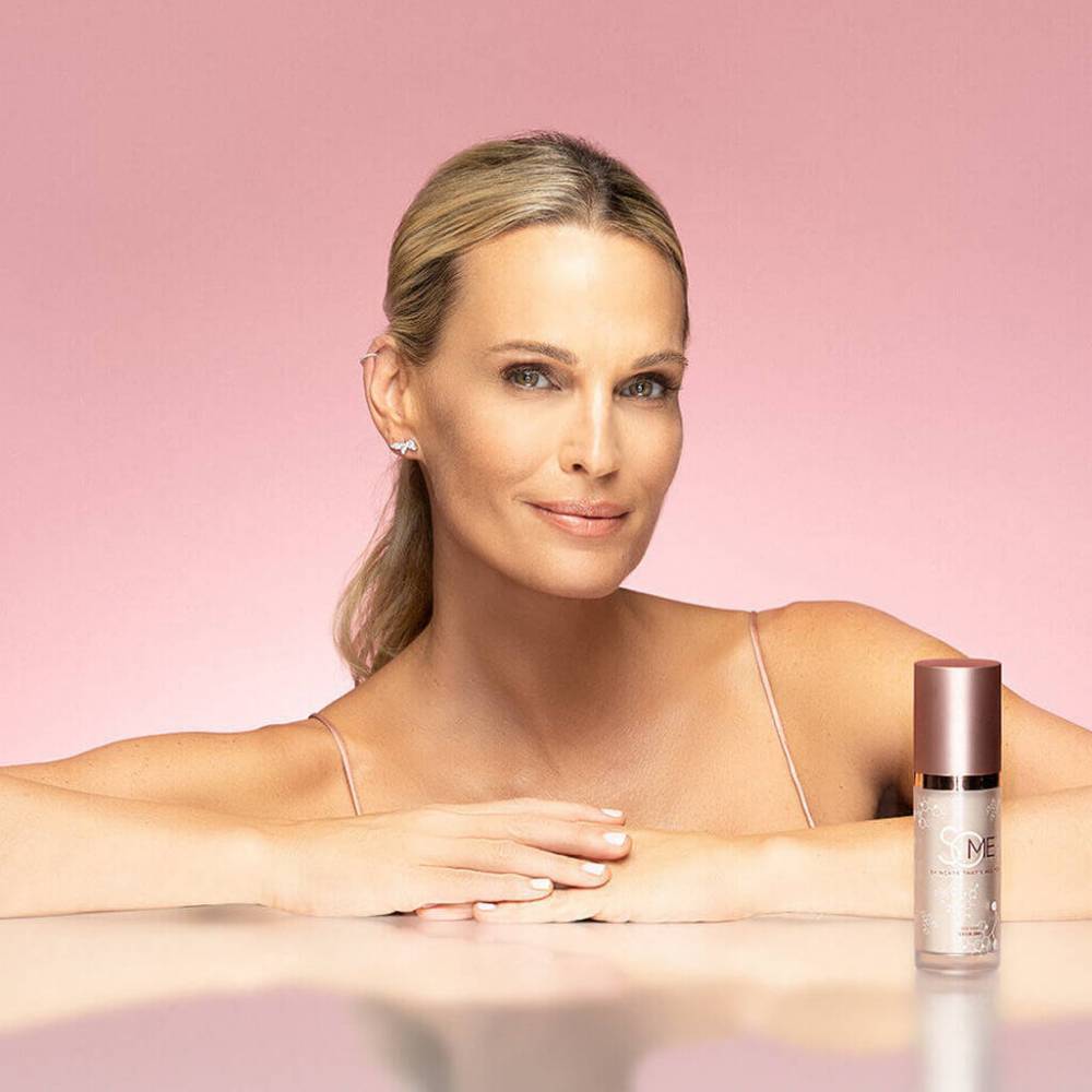 Molly Sims named as face of SoME Skincare - www.peoplemagazine.co.za