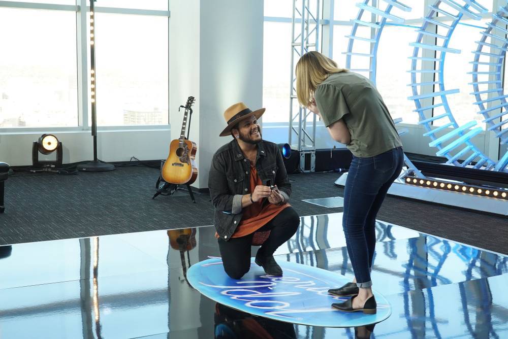 Singer Jordan Jones Proposes To His Girlfriend During ‘American Idol’ Audition - etcanada.com - USA - Jordan