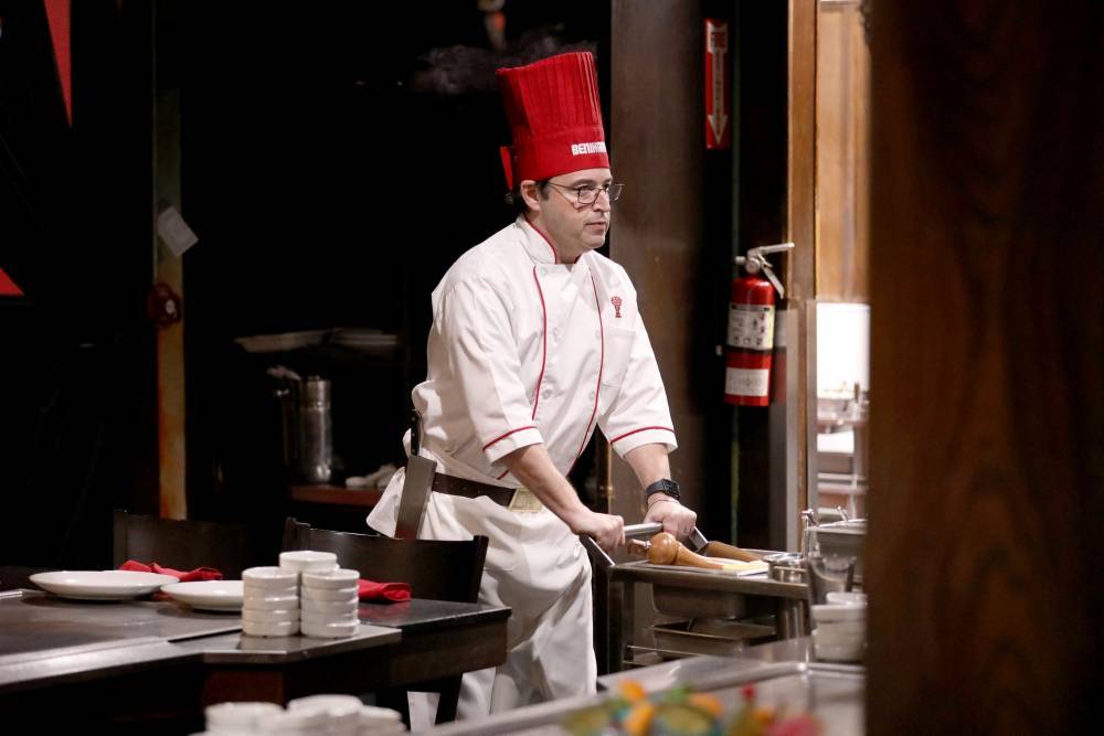 Ellen DeGeneres Sends Producer Andy Lassner To Learn The Skills Of A Master Teppanyaki Chef - etcanada.com