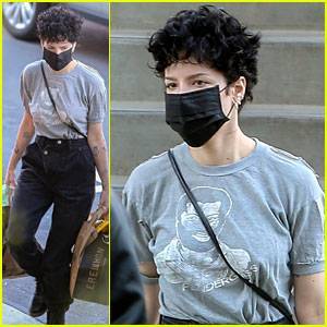 Halsey Wears a Mask While Shopping for Groceries in L.A. - www.justjared.com - Los Angeles