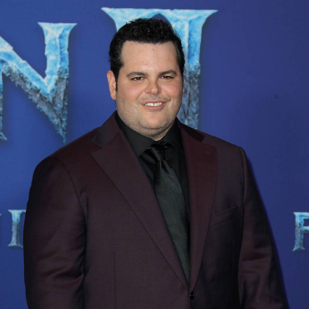 Josh Gad shares video of himself in tears as he struggles with coronavirus emotions - www.peoplemagazine.co.za