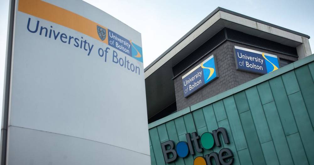 University of Bolton will switch to ‘virtual’ classes until coronavirus crisis ends - but students will still get degrees - www.manchestereveningnews.co.uk
