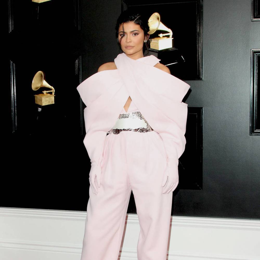 Kylie Jenner urges fans to self-isolate during coronavirus crisis - www.peoplemagazine.co.za - USA - county Jerome - county Adams
