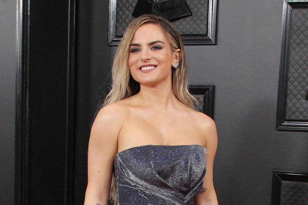 JoJo shares coronavirus remix of her hit Leave (Get Out) - www.hollywood.com
