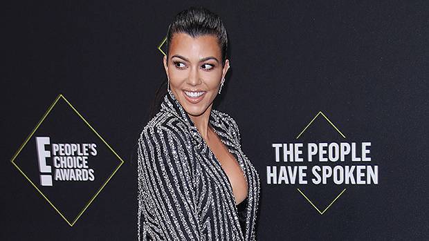 Kourtney Kardashian Claps Back With A ‘Mic Drop’ After A Fan Mistakenly Calls Her ‘Mrs. West’ - hollywoodlife.com