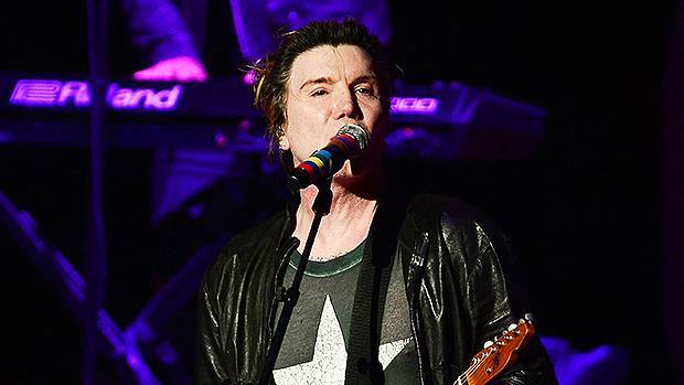 Goo Goo Dolls Frontman John Rzeznik Plays Surprise Concert From His Porch In NJ For Neighbors Fans - hollywoodlife.com