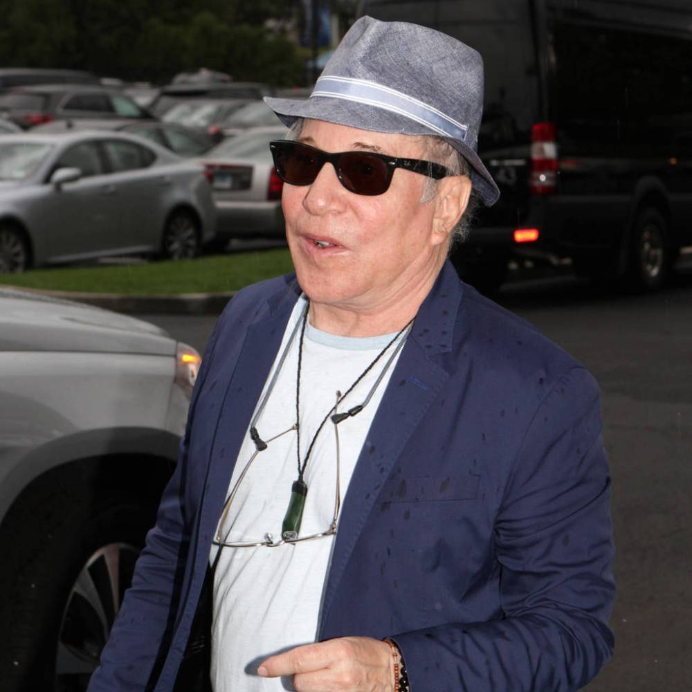 Paul Simon leads Willie Nelson’s virtual festival highlights with Woody Harrelson collaboration - www.peoplemagazine.co.za - USA - Hawaii