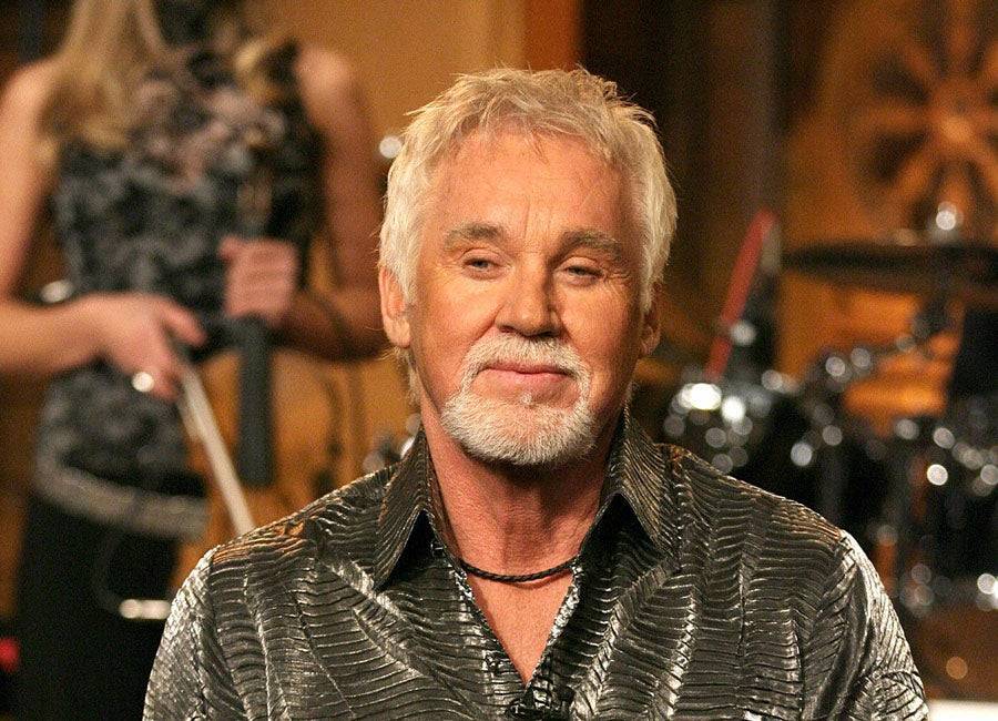 Country music legend Kenny Rogers passes away aged 81 - evoke.ie