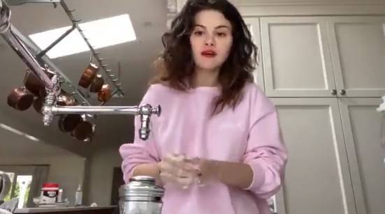 Selena Gomez Demonstrates How To Wash Your Hands In #SafeHands Challenge - etcanada.com - county Hand