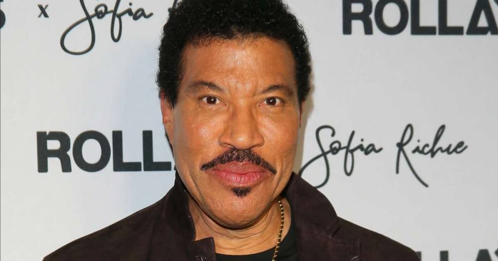 Lionel Richie pays tribute to Kenny Rogers - www.msn.com