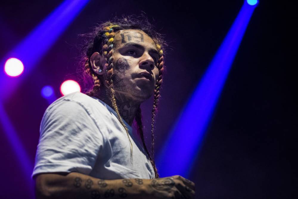 Tekashi 6ix9ine’s Attorney Reportedly Writes A Letter To The Judge Asking For An Early Release So He Can Avoid Catching The Coronavirus - theshaderoom.com