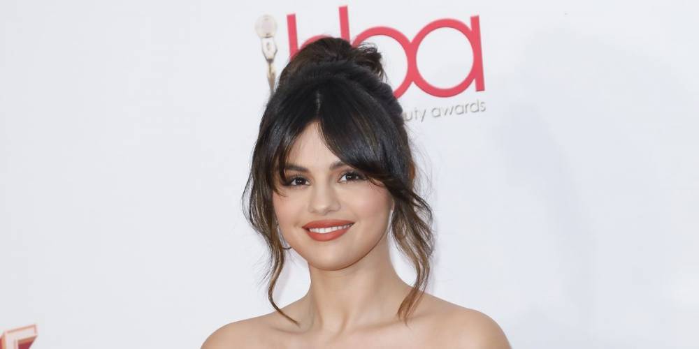 Watch Selena Gomez Join in the Viral Safe Hands Challenge - www.elle.com