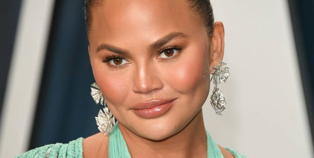 Chrissy Teigen Opened Up About the Brutal Reality of Giving Birth to Daughter Luna - www.marieclaire.com