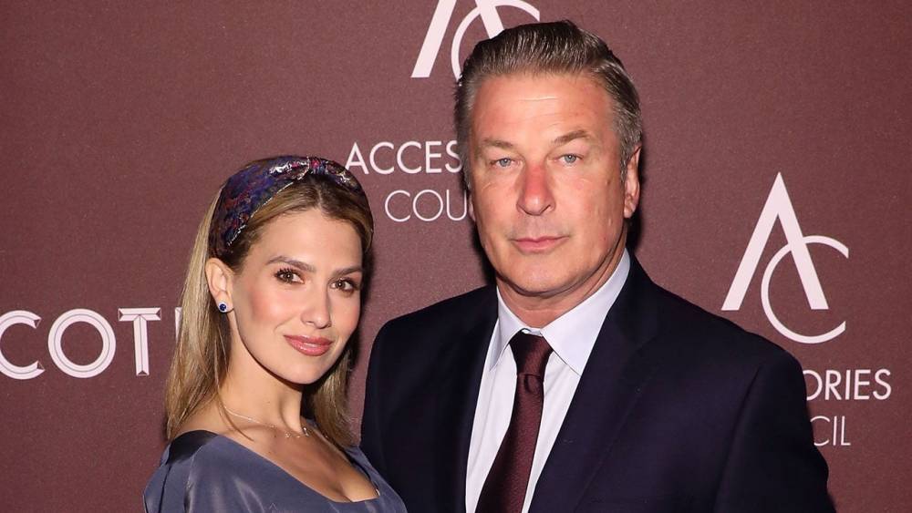 Alec Baldwin's Wife Hilaria Says Actor Didn't Kiss Her for the First 6 Weeks They Dated - www.etonline.com