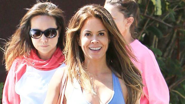 Brooke Burke, 48 Mom Of 4 Goes Makeup Free Shows Off Abs In Tiny Bikini During Quarantine - hollywoodlife.com
